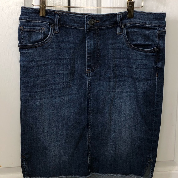 Kut from the Kloth Connie denim jean skirt size 6 raw hem - Picture 1 of 6